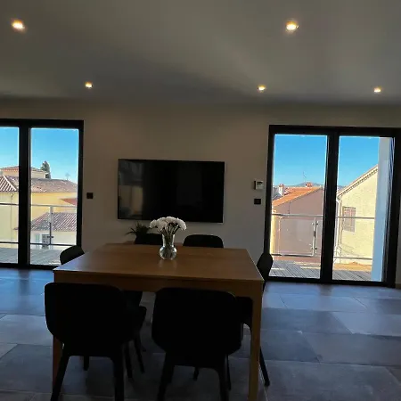 T3 Vue Mer, Centre Du Lavandou Apartment